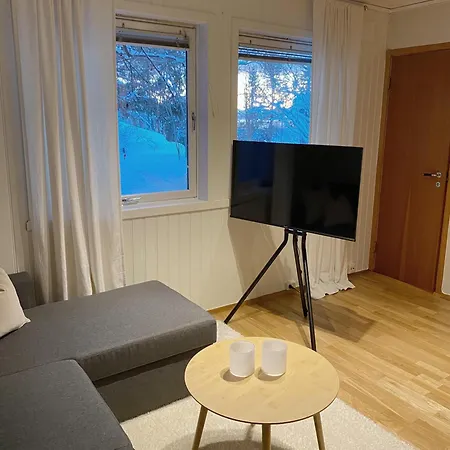 Central Apartment With Free Parking Tromsø Esterno foto