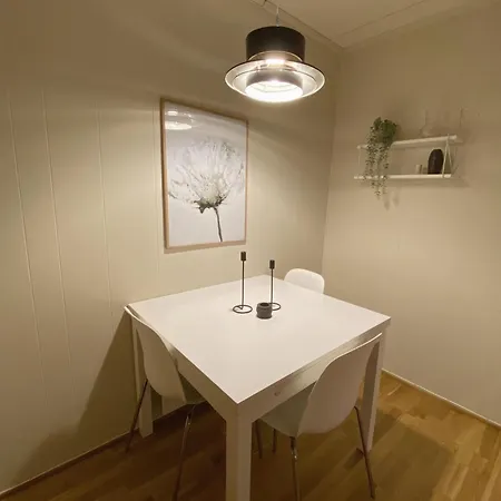 Central Apartment With Free Parking Tromsø Esterno foto