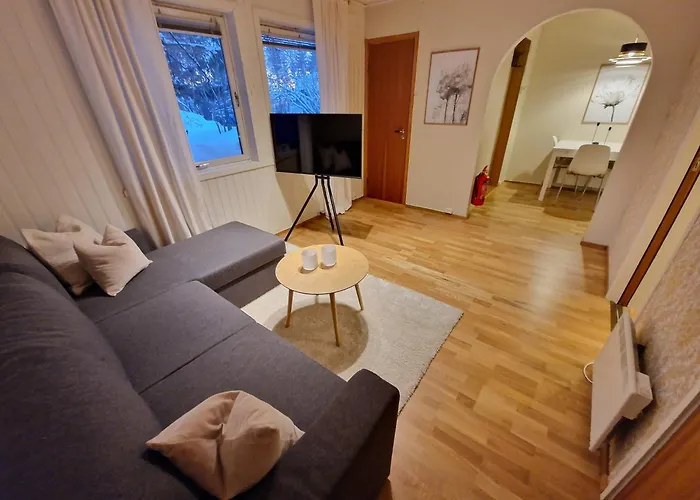Central Apartment With Free Parking